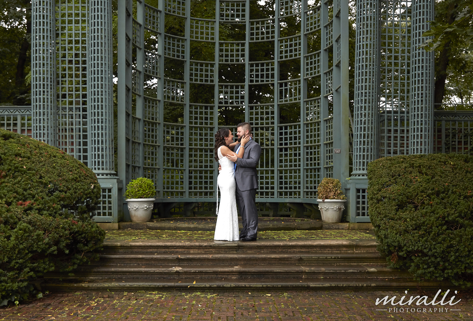 Nassua County Museum of Art / Sea Cliff Manor Wedding Photos by Miralli Photography